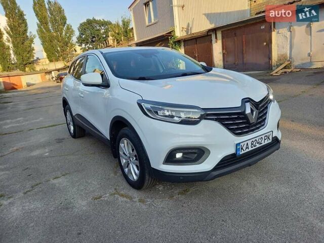 Білий Рено Kadjar, об'ємом двигуна 1.5 л та пробігом 102 тис. км за 19999 $, фото 1 на Automoto.ua