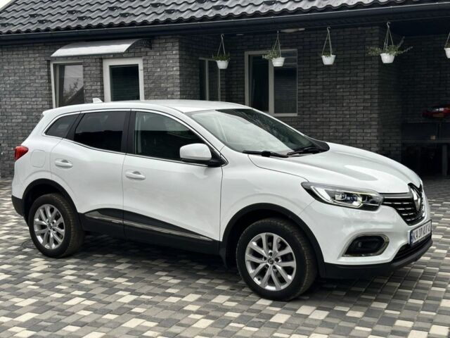 Рено Kadjar 2021 в Чернигове на Automoto.ua Белый Рено Kadjar, объемом двигателя 1.5 л и пробегом 97 тыс. км за 19777 $, фото 10 на Automoto.ua