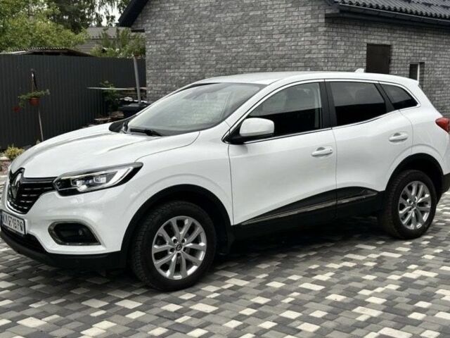 Білий Рено Kadjar, об'ємом двигуна 1.5 л та пробігом 97 тис. км за 19300 $, фото 2 на Automoto.ua