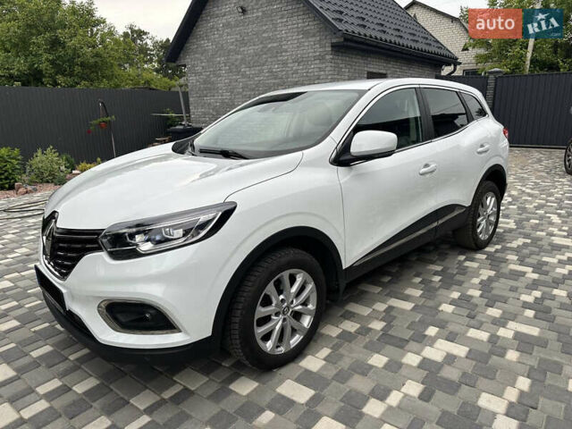 Белый Рено Kadjar, объемом двигателя 1.5 л и пробегом 97 тыс. км за 20300 $, фото 4 на Automoto.ua