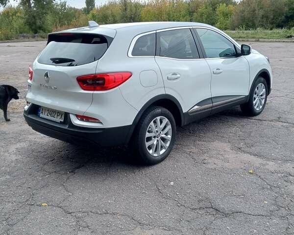 Белый Рено Kadjar, объемом двигателя 1.46 л и пробегом 230 тыс. км за 18999 $, фото 4 на Automoto.ua