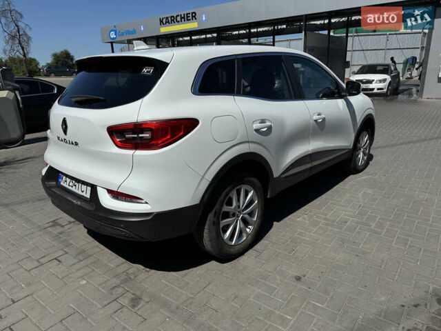 Белый Рено Kadjar, объемом двигателя 1.46 л и пробегом 165 тыс. км за 23300 $, фото 4 на Automoto.ua