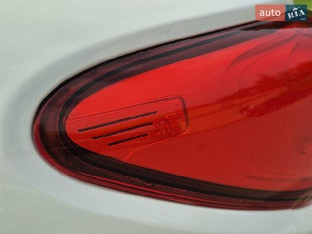 Белый Рено Kadjar, объемом двигателя 1.46 л и пробегом 73 тыс. км за 20900 $, фото 34 на Automoto.ua