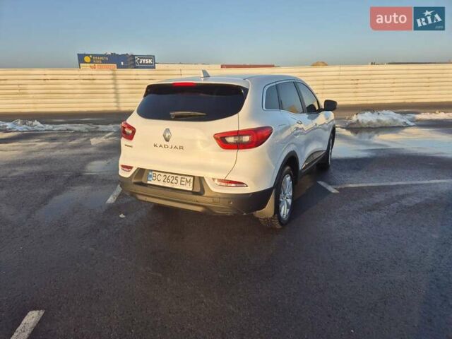 Белый Рено Kadjar, объемом двигателя 1.46 л и пробегом 73 тыс. км за 20900 $, фото 1 на Automoto.ua