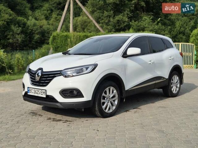 Белый Рено Kadjar, объемом двигателя 1.46 л и пробегом 73 тыс. км за 20900 $, фото 43 на Automoto.ua