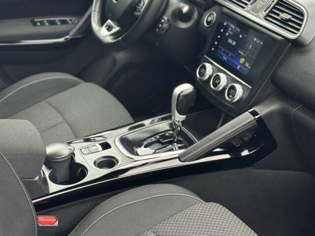 Рено Kadjar 2021 в Чернигове на Automoto.ua Белый Рено Kadjar, объемом двигателя 1.5 л и пробегом 97 тыс. км за 19777 $, фото 15 на Automoto.ua