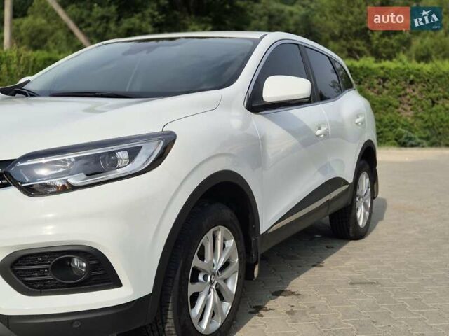 Белый Рено Kadjar, объемом двигателя 1.46 л и пробегом 73 тыс. км за 20900 $, фото 39 на Automoto.ua