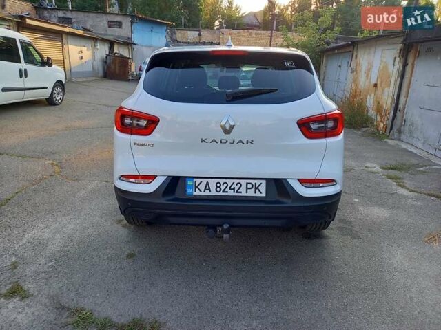 Білий Рено Kadjar, об'ємом двигуна 1.5 л та пробігом 102 тис. км за 19999 $, фото 5 на Automoto.ua