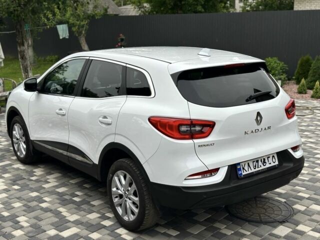 Рено Kadjar 2021 в Чернигове на Automoto.ua Белый Рено Kadjar, объемом двигателя 1.5 л и пробегом 97 тыс. км за 19777 $, фото 7 на Automoto.ua