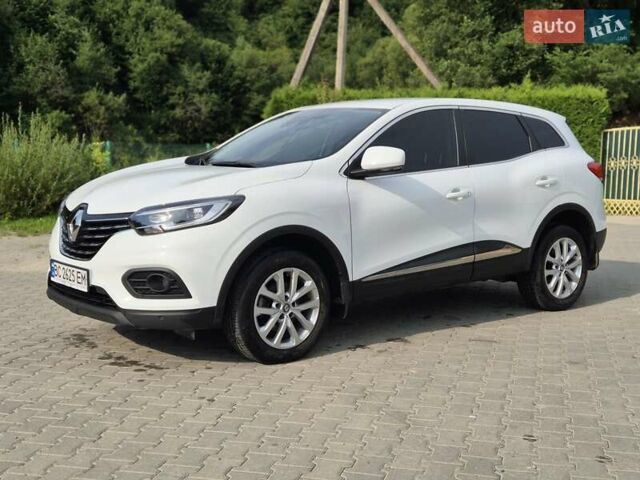 Белый Рено Kadjar, объемом двигателя 1.46 л и пробегом 73 тыс. км за 20900 $, фото 46 на Automoto.ua