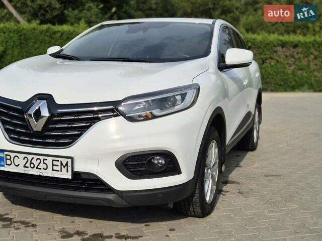 Белый Рено Kadjar, объемом двигателя 1.46 л и пробегом 73 тыс. км за 20900 $, фото 40 на Automoto.ua