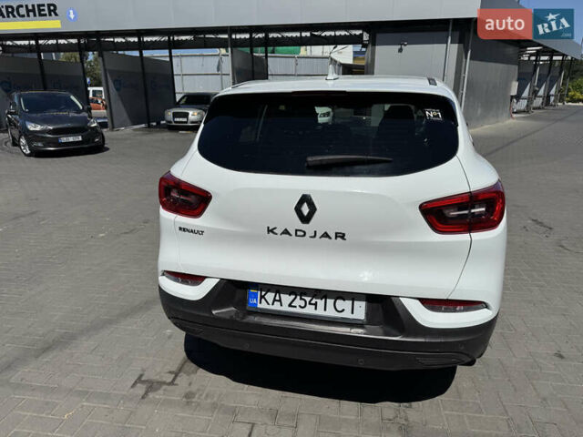 Белый Рено Kadjar, объемом двигателя 1.46 л и пробегом 165 тыс. км за 23300 $, фото 5 на Automoto.ua