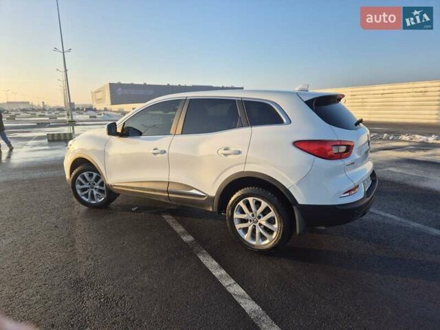 Белый Рено Kadjar, объемом двигателя 1.46 л и пробегом 73 тыс. км за 20900 $, фото 18 на Automoto.ua