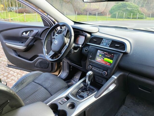 Бежевий Рено Kadjar, об'ємом двигуна 1.5 л та пробігом 230 тис. км за 7400 $, фото 10 на Automoto.ua