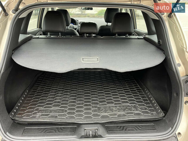 Бежевый Рено Kadjar, объемом двигателя 1.46 л и пробегом 97 тыс. км за 17500 $, фото 35 на Automoto.ua