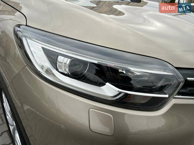 Бежевый Рено Kadjar, объемом двигателя 1.46 л и пробегом 97 тыс. км за 17500 $, фото 9 на Automoto.ua