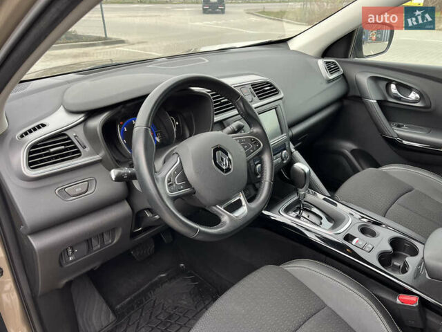 Бежевый Рено Kadjar, объемом двигателя 1.46 л и пробегом 97 тыс. км за 16999 $, фото 16 на Automoto.ua