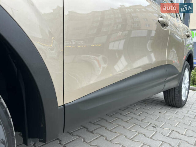 Бежевый Рено Kadjar, объемом двигателя 1.46 л и пробегом 97 тыс. км за 17500 $, фото 13 на Automoto.ua