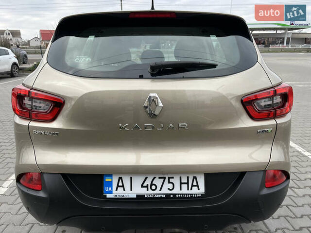 Бежевый Рено Kadjar, объемом двигателя 1.46 л и пробегом 97 тыс. км за 17500 $, фото 3 на Automoto.ua