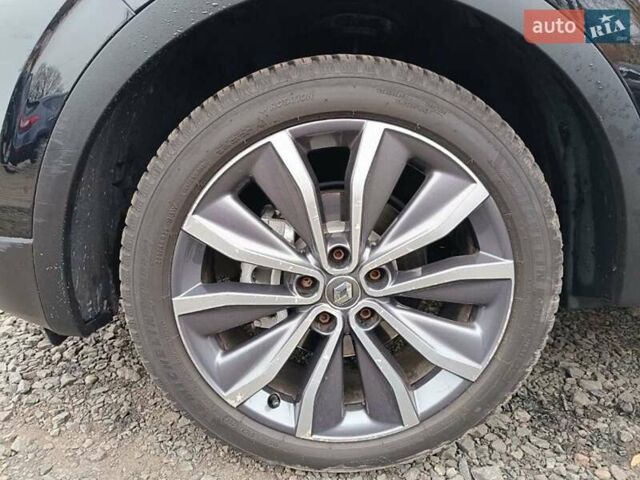 Черный Рено Kadjar, объемом двигателя 1.5 л и пробегом 216 тыс. км за 18000 $, фото 4 на Automoto.ua