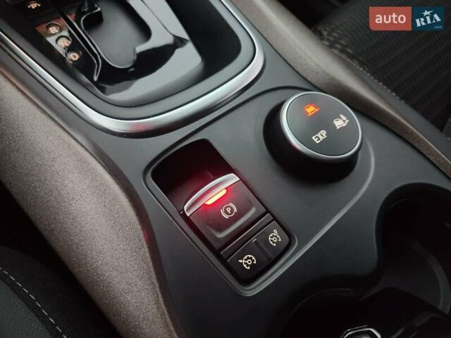 Черный Рено Kadjar, объемом двигателя 1.46 л и пробегом 235 тыс. км за 14500 $, фото 45 на Automoto.ua