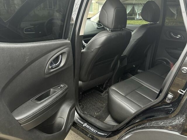 Черный Рено Kadjar, объемом двигателя 1.5 л и пробегом 216 тыс. км за 18000 $, фото 4 на Automoto.ua