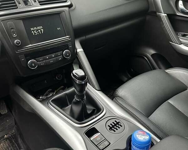 Черный Рено Kadjar, объемом двигателя 1.5 л и пробегом 216 тыс. км за 18000 $, фото 2 на Automoto.ua