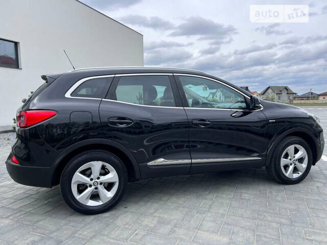 Черный Рено Kadjar, объемом двигателя 1.6 л и пробегом 161 тыс. км за 14700 $, фото 5 на Automoto.ua