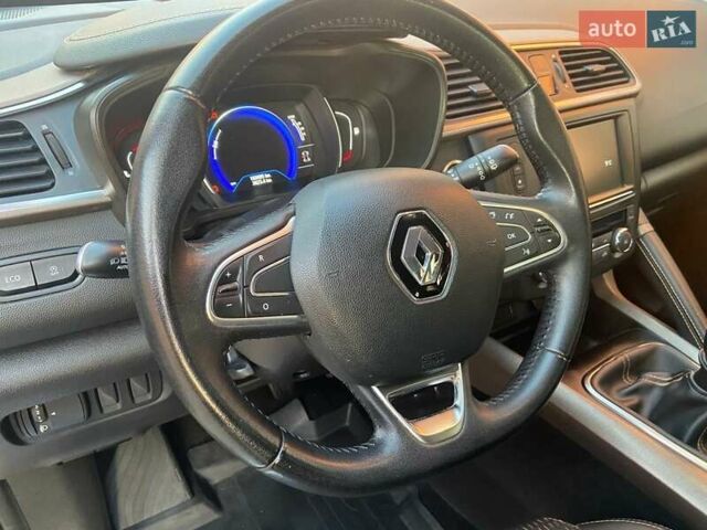 Черный Рено Kadjar, объемом двигателя 1.5 л и пробегом 183 тыс. км за 14200 $, фото 25 на Automoto.ua