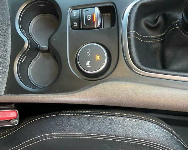 Черный Рено Kadjar, объемом двигателя 1.5 л и пробегом 183 тыс. км за 14200 $, фото 43 на Automoto.ua