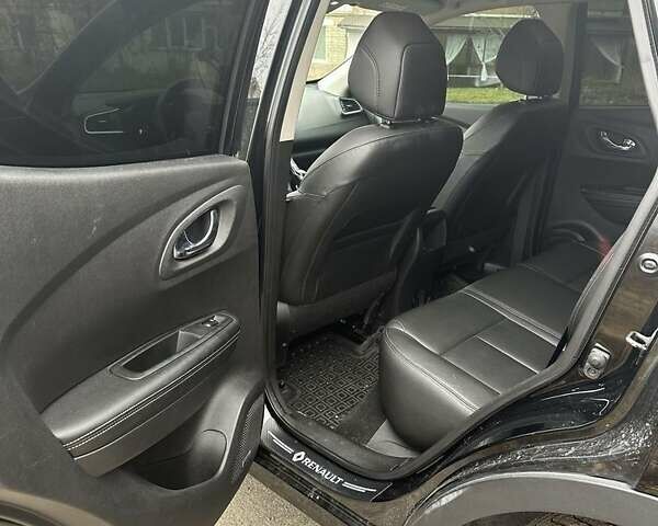 Черный Рено Kadjar, объемом двигателя 1.5 л и пробегом 216 тыс. км за 18000 $, фото 3 на Automoto.ua