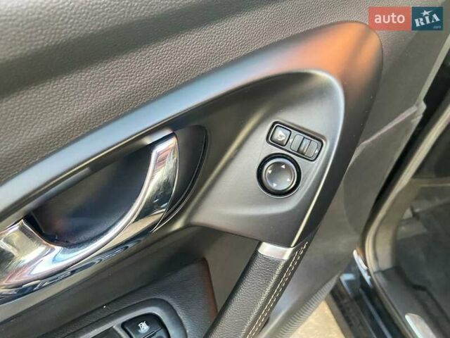 Черный Рено Kadjar, объемом двигателя 1.5 л и пробегом 183 тыс. км за 14200 $, фото 33 на Automoto.ua