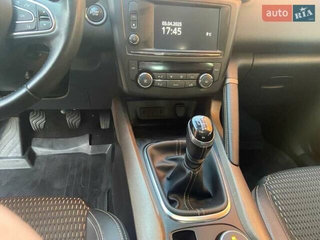Черный Рено Kadjar, объемом двигателя 1.5 л и пробегом 183 тыс. км за 14200 $, фото 29 на Automoto.ua