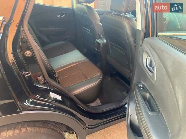 Черный Рено Kadjar, объемом двигателя 1.5 л и пробегом 183 тыс. км за 14200 $, фото 38 на Automoto.ua
