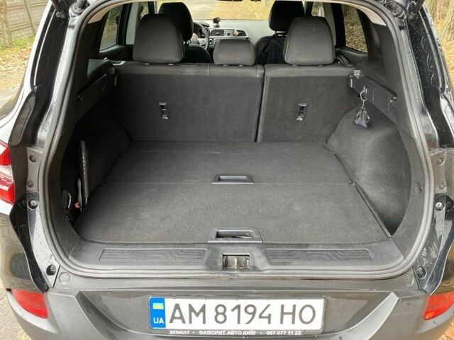 Черный Рено Kadjar, объемом двигателя 1.5 л и пробегом 260 тыс. км за 14300 $, фото 5 на Automoto.ua