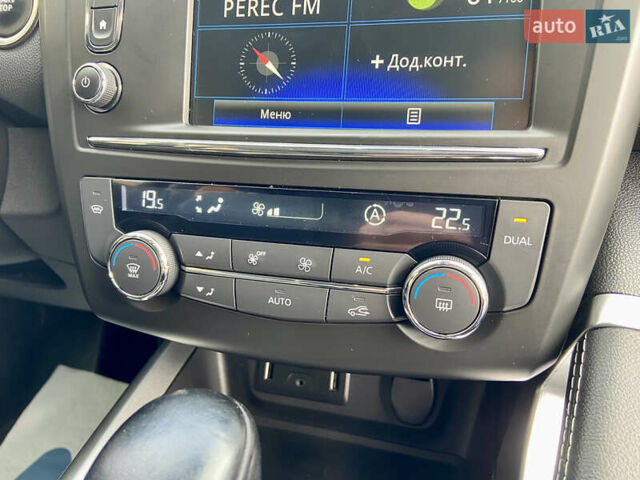 Черный Рено Kadjar, объемом двигателя 1.5 л и пробегом 237 тыс. км за 15250 $, фото 78 на Automoto.ua