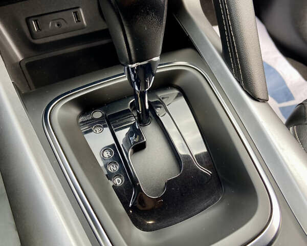 Черный Рено Kadjar, объемом двигателя 1.5 л и пробегом 237 тыс. км за 15250 $, фото 59 на Automoto.ua