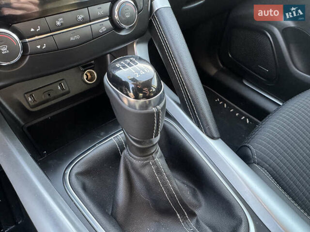 Чорний Рено Kadjar, об'ємом двигуна 1.6 л та пробігом 182 тис. км за 16400 $, фото 16 на Automoto.ua