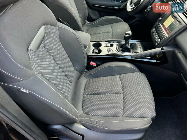 Черный Рено Kadjar, объемом двигателя 1.6 л и пробегом 175 тыс. км за 16481 $, фото 36 на Automoto.ua