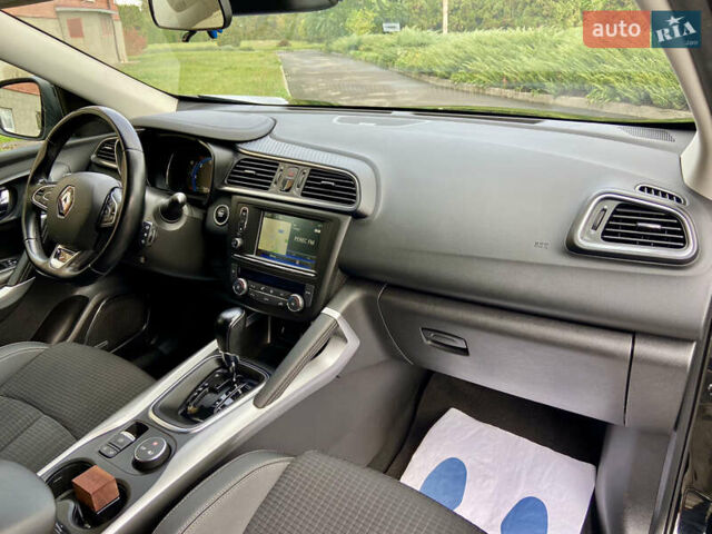 Черный Рено Kadjar, объемом двигателя 1.5 л и пробегом 237 тыс. км за 15250 $, фото 55 на Automoto.ua