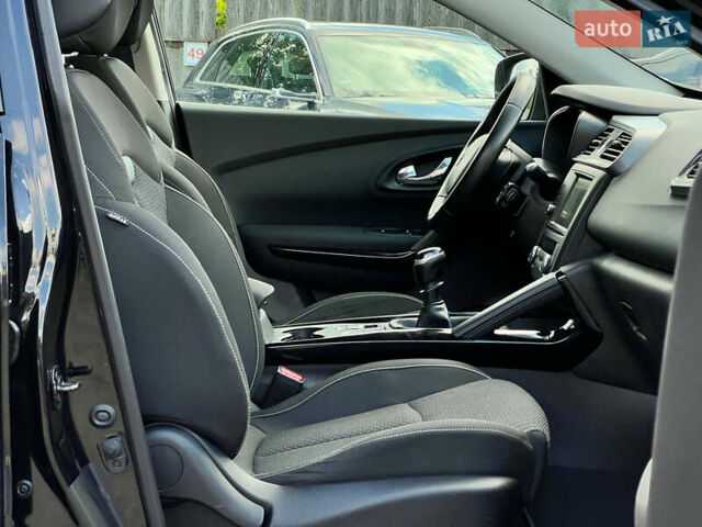 Черный Рено Kadjar, объемом двигателя 1.6 л и пробегом 175 тыс. км за 16481 $, фото 34 на Automoto.ua
