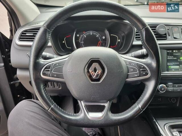 Черный Рено Kadjar, объемом двигателя 1.46 л и пробегом 195 тыс. км за 16200 $, фото 17 на Automoto.ua
