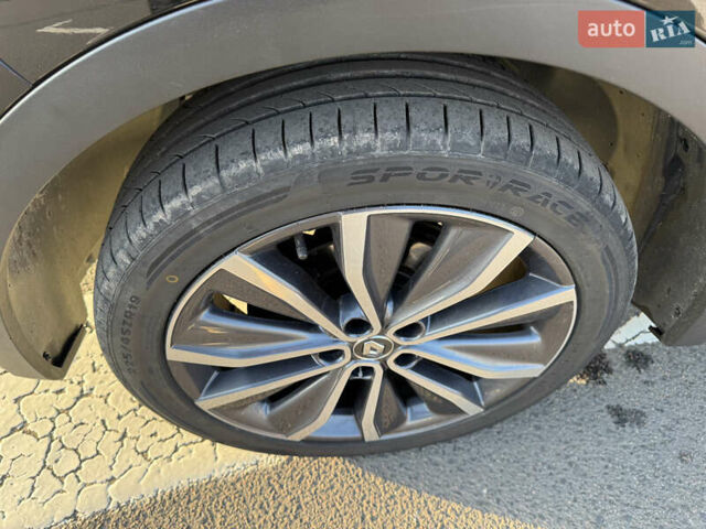 Чорний Рено Kadjar, об'ємом двигуна 1.6 л та пробігом 182 тис. км за 16400 $, фото 31 на Automoto.ua