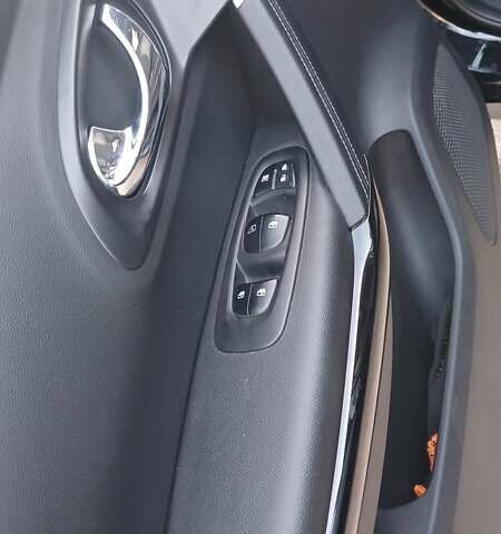 Черный Рено Kadjar, объемом двигателя 1.46 л и пробегом 255 тыс. км за 14450 $, фото 10 на Automoto.ua