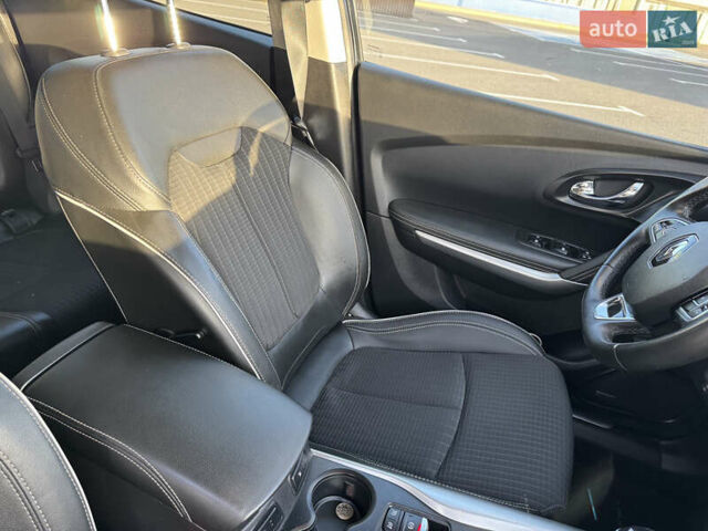 Чорний Рено Kadjar, об'ємом двигуна 1.6 л та пробігом 182 тис. км за 16400 $, фото 20 на Automoto.ua