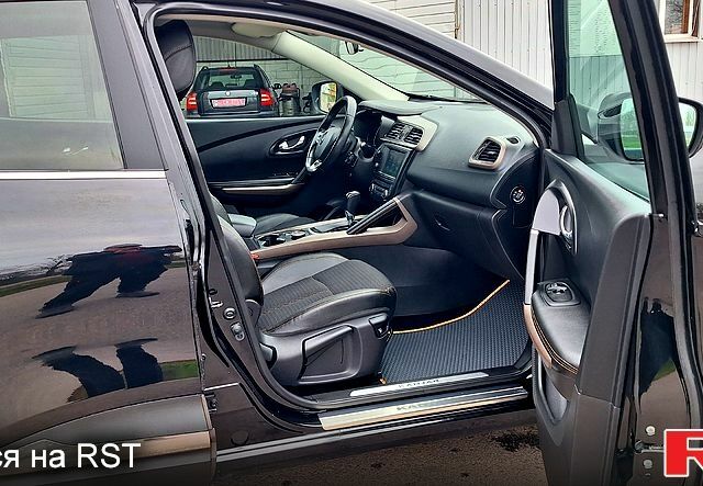 Черный Рено Kadjar, объемом двигателя 1.5 л и пробегом 120 тыс. км за 16300 $, фото 9 на Automoto.ua
