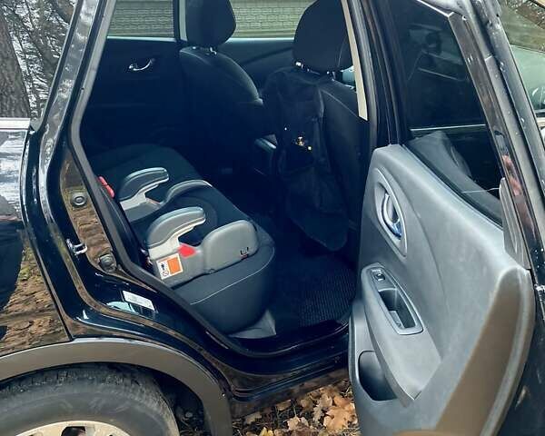 Черный Рено Kadjar, объемом двигателя 1.46 л и пробегом 298 тыс. км за 14300 $, фото 7 на Automoto.ua