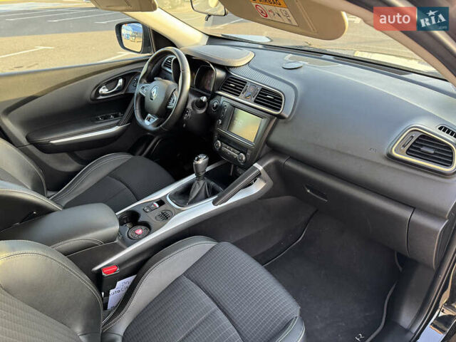 Чорний Рено Kadjar, об'ємом двигуна 1.6 л та пробігом 182 тис. км за 16400 $, фото 21 на Automoto.ua