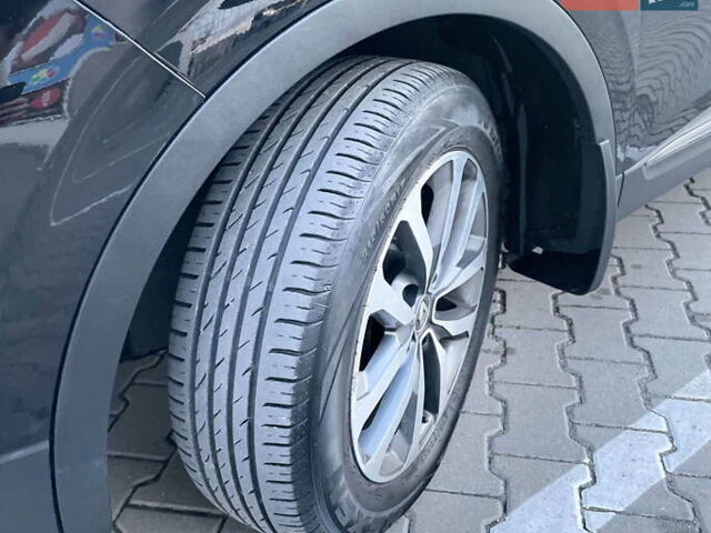 Черный Рено Kadjar, объемом двигателя 1.46 л и пробегом 142 тыс. км за 16500 $, фото 9 на Automoto.ua