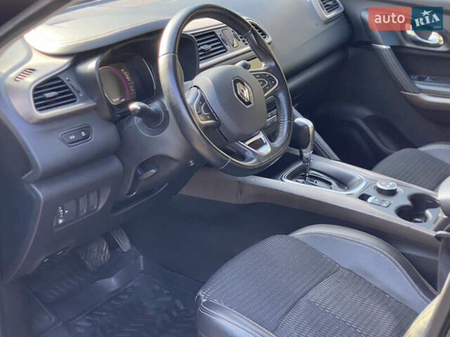 Черный Рено Kadjar, объемом двигателя 1.46 л и пробегом 139 тыс. км за 17900 $, фото 12 на Automoto.ua